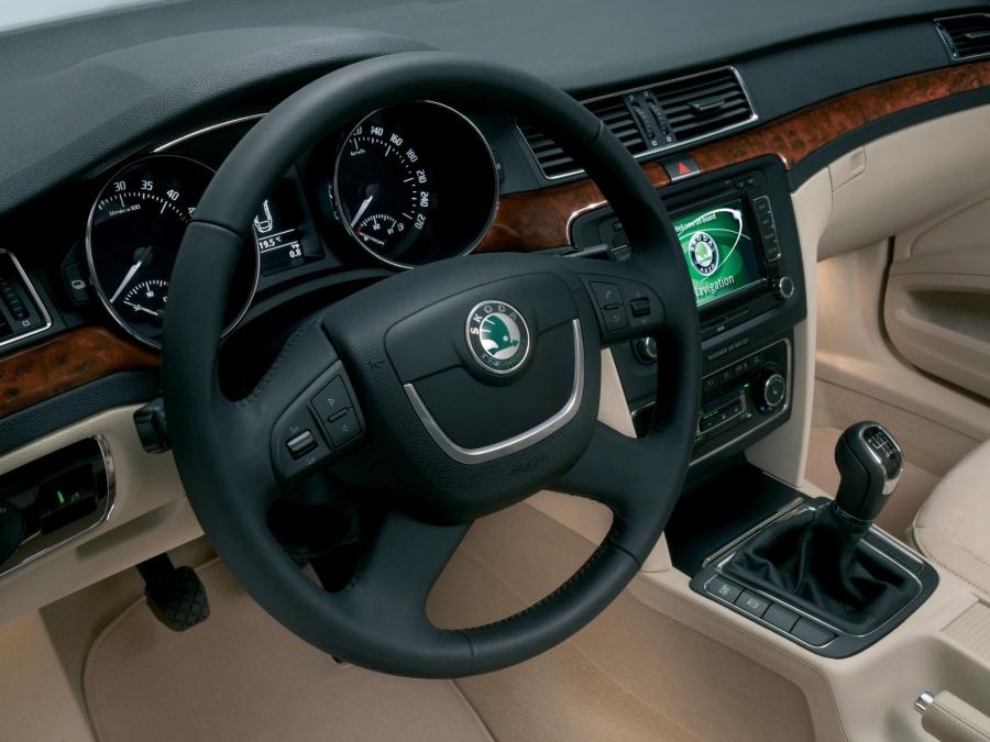  Skoda Superb 2008 года  (фото 63 из 131)